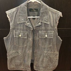 Jean Vest